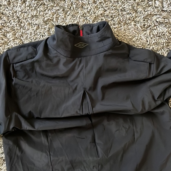 Mens Umbro Windbreaker - Picture 3 of 8